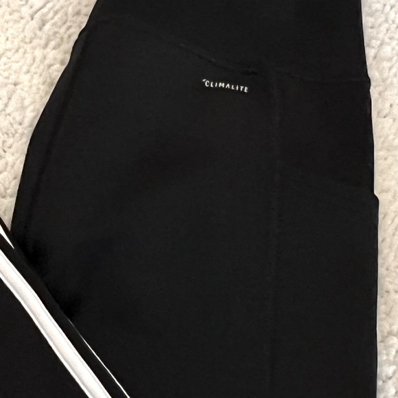 Brand New ADIDAS Leggings - Small - Picture 3 of 7